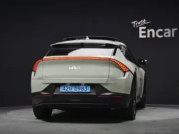 2022 Kia EV6 с пробегом 70 302 км