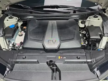 2022 Kia EV6 с пробегом 70 302 км