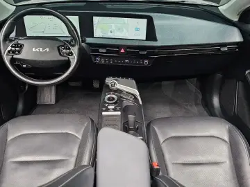 2022 Kia EV6 с пробегом 70 302 км