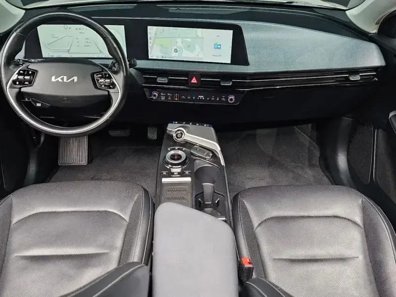 2022 Kia EV6 с пробегом 70 302 км