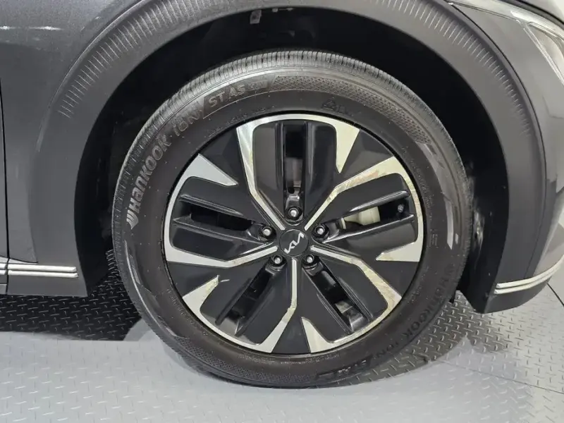 2023 Kia EV6 с пробегом 54 477 км