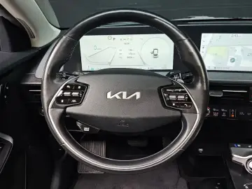 2022 Kia EV6 с пробегом 70 302 км