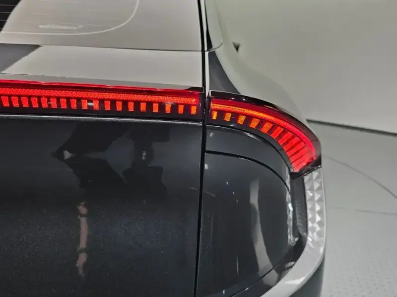 2023 Kia EV6 с пробегом 54 477 км