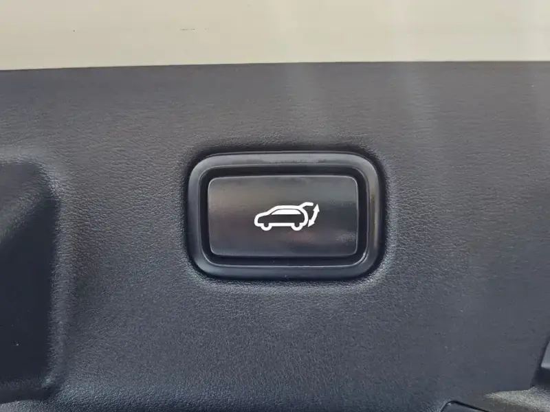 2022 Kia EV6 с пробегом 70 302 км