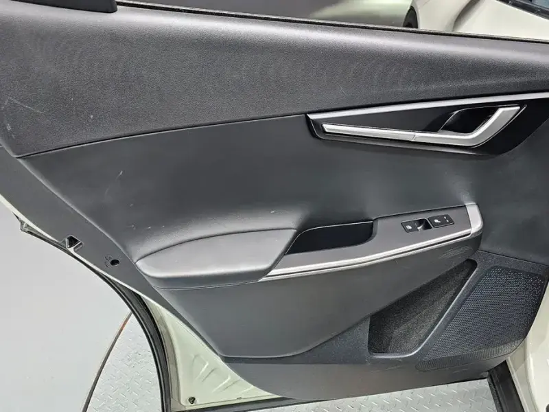 2022 Kia EV6 с пробегом 70 302 км