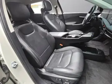 2022 Kia EV6 с пробегом 70 302 км