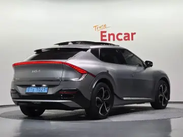 2024 Kia EV6 с пробегом 56 107 км