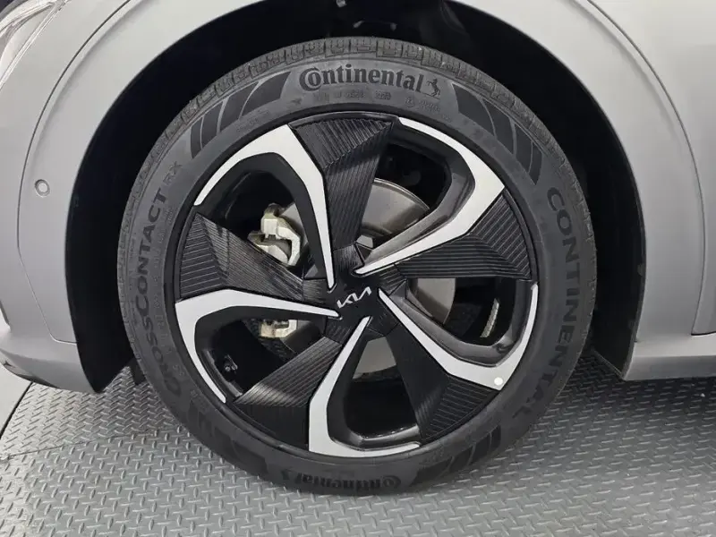 2024 Kia EV6 с пробегом 56 107 км