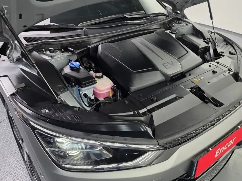 2024 Kia EV6 с пробегом 56 107 км