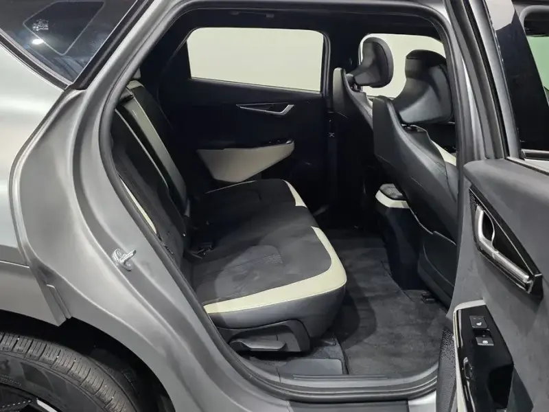 2024 Kia EV6 с пробегом 56 107 км