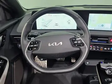 2024 Kia EV6 с пробегом 56 107 км