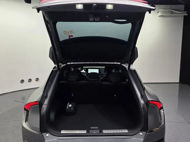 2024 Kia EV6 с пробегом 56 107 км