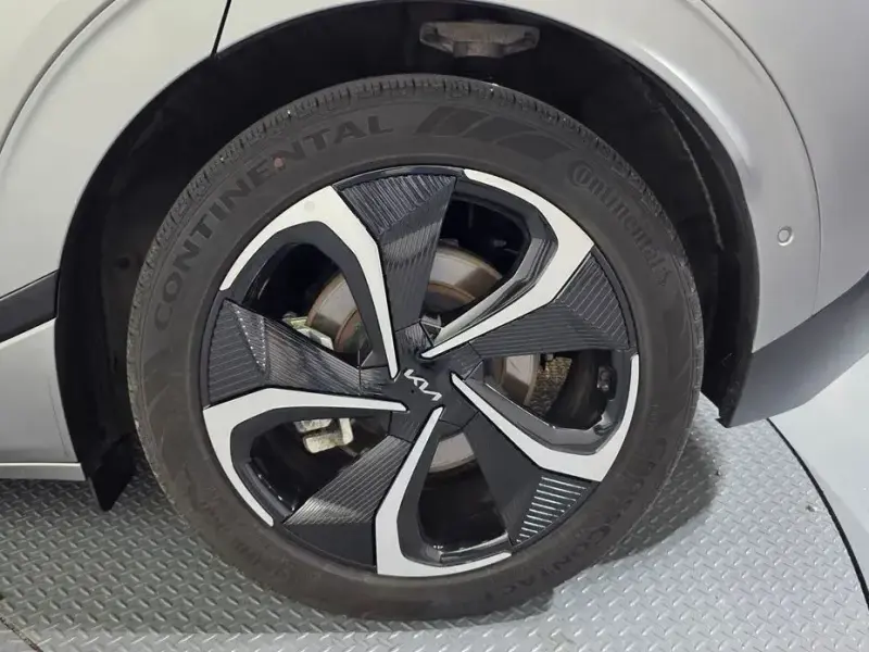 2024 Kia EV6 с пробегом 56 107 км