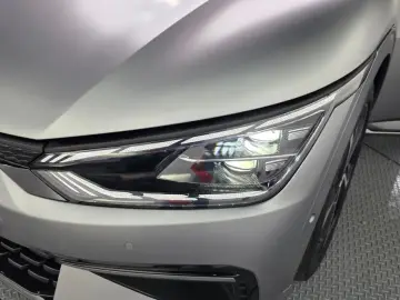 2024 Kia EV6 с пробегом 56 107 км
