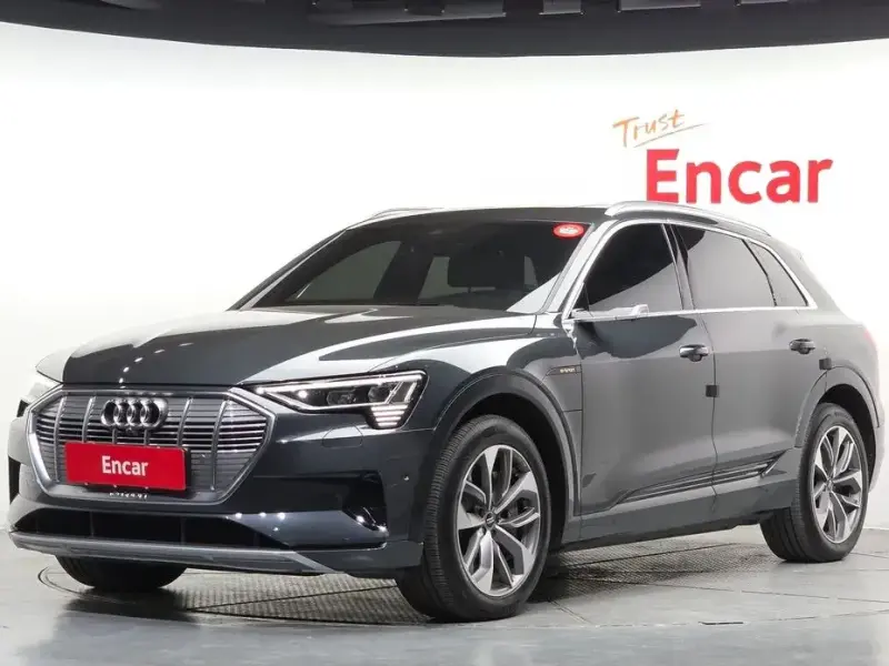2020 Audi e-tron с пробегом 46 970 км