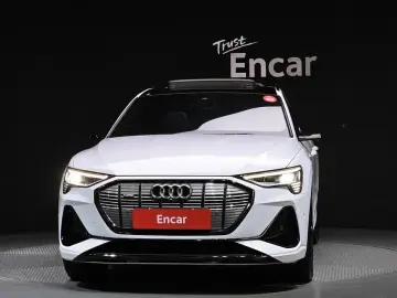 2021 Audi e-tron с пробегом 129 194 км