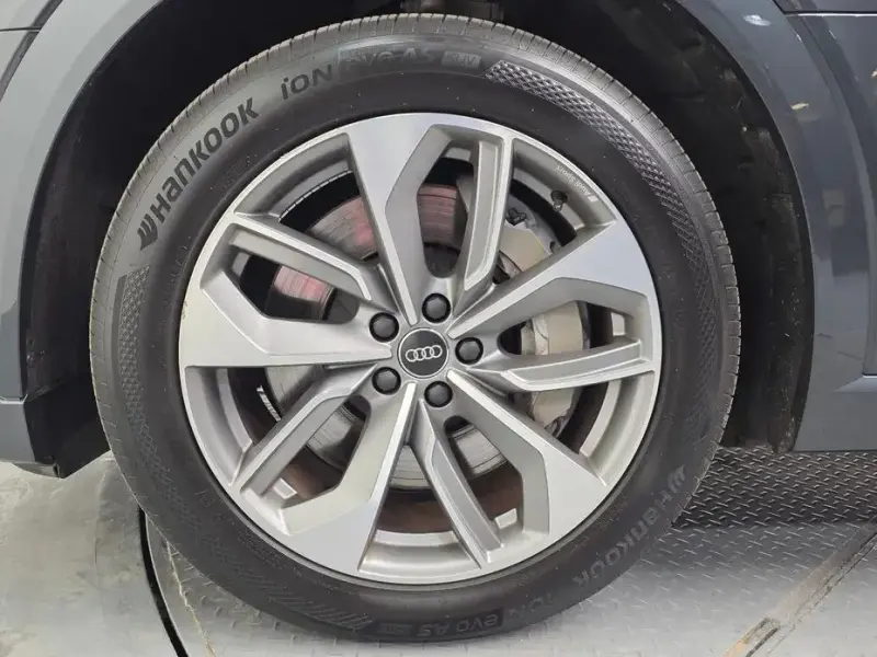 2020 Audi e-tron с пробегом 46 970 км