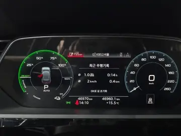 2020 Audi e-tron с пробегом 46 970 км