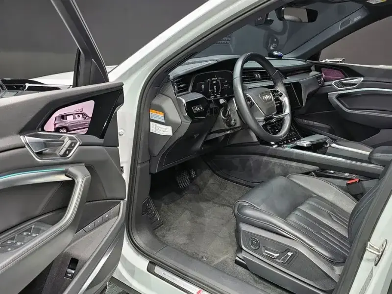 2021 Audi e-tron с пробегом 129 194 км