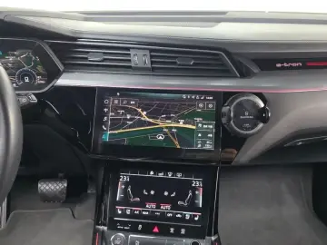 2020 Audi e-tron с пробегом 46 970 км