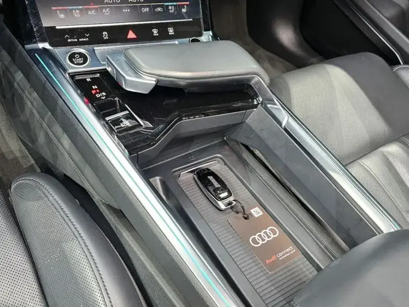 2021 Audi e-tron с пробегом 129 194 км