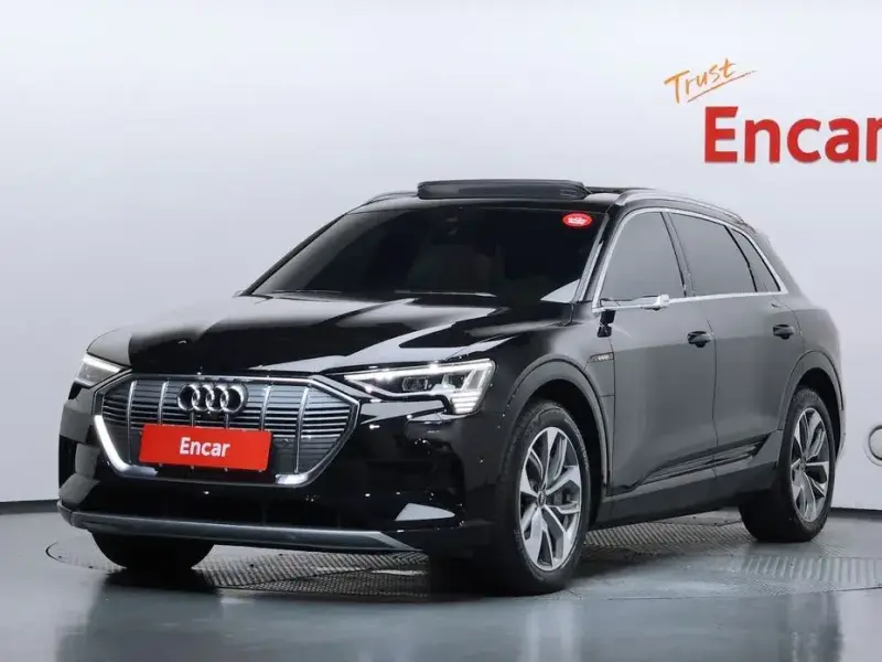 2023 Audi e-tron с пробегом 13 356 км