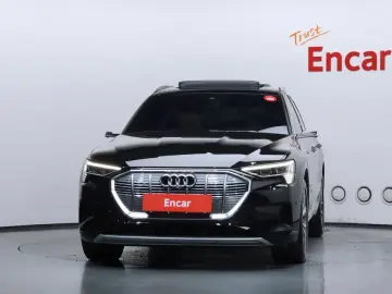 2023 Audi e-tron с пробегом 13 356 км