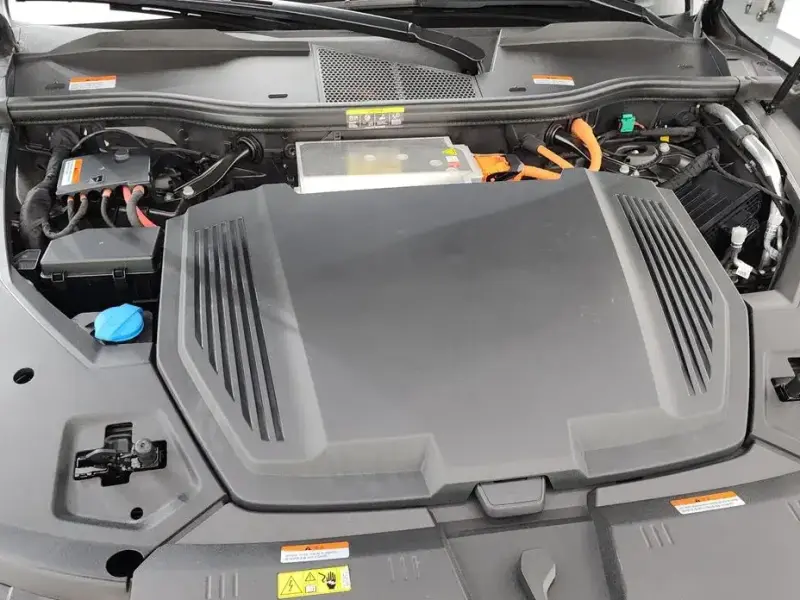 2023 Audi e-tron с пробегом 13 356 км