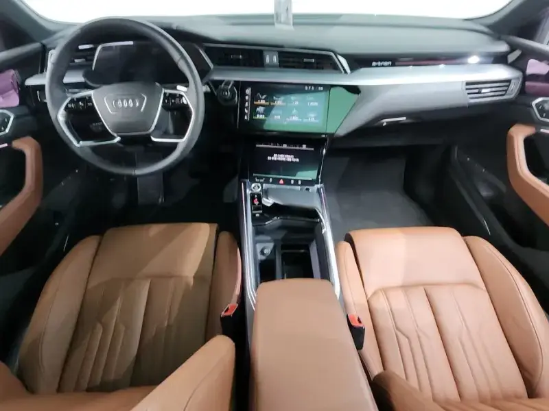 2023 Audi e-tron с пробегом 13 356 км
