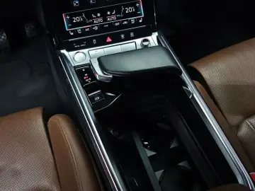 2020 Audi e-tron с пробегом 65 403 км