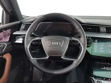 2023 Audi e-tron с пробегом 13 356 км