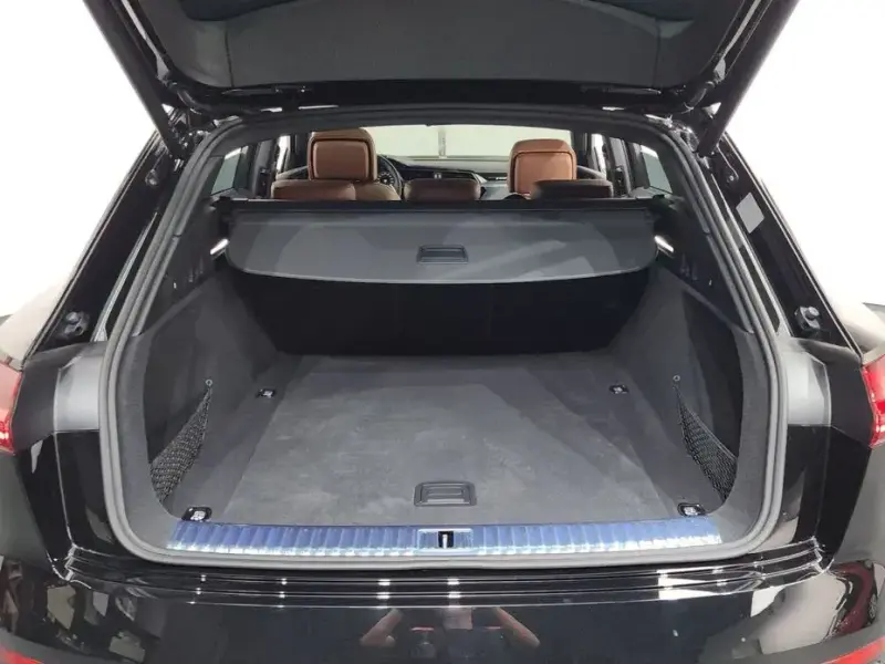 2023 Audi e-tron с пробегом 13 356 км