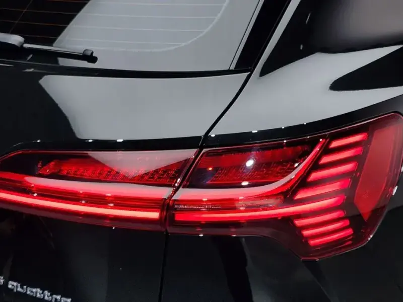 2023 Audi e-tron с пробегом 13 356 км