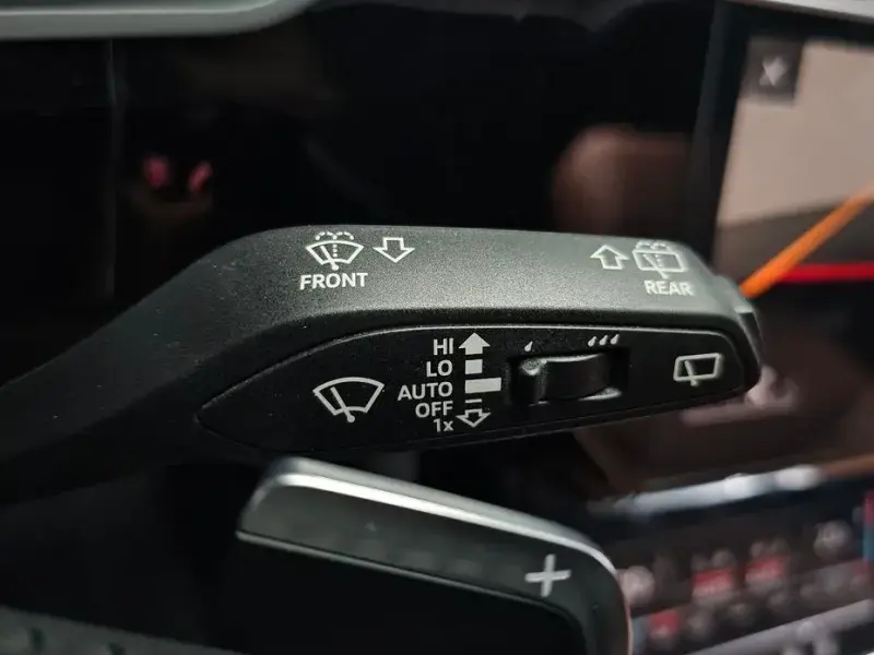 2020 Audi e-tron с пробегом 65 403 км