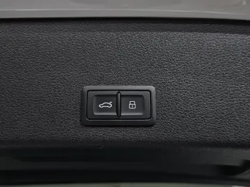 2020 Audi e-tron с пробегом 65 403 км