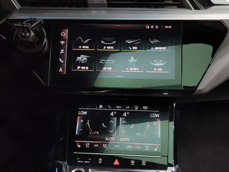 2023 Audi e-tron с пробегом 13 356 км