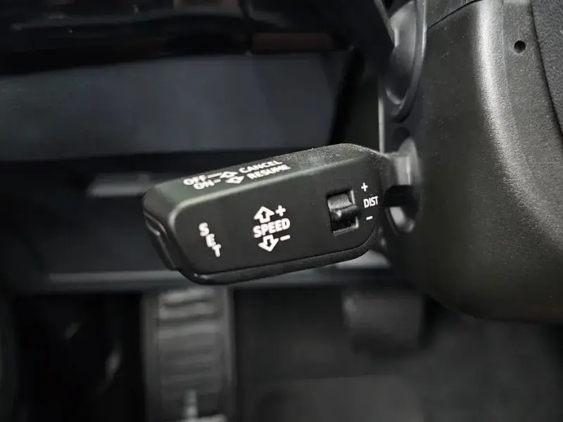 2020 Audi e-tron с пробегом 65 403 км