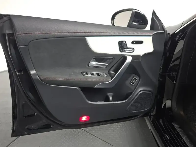 2024 Mercedes-Benz CLA с пробегом 13 997 км