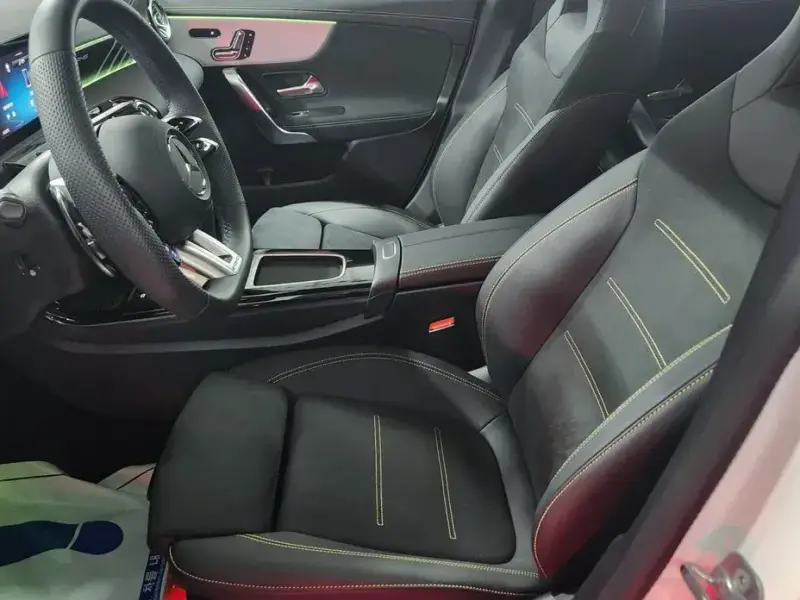2025 Mercedes-Benz CLA с пробегом 4 270 км