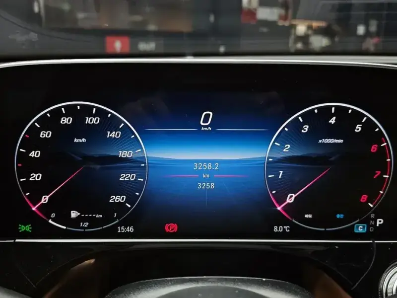2025 Mercedes-Benz E-Класс с пробегом 3 258 км