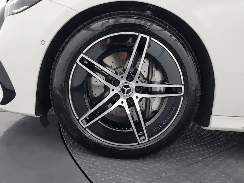 2025 Mercedes-Benz E-Класс с пробегом 12 238 км