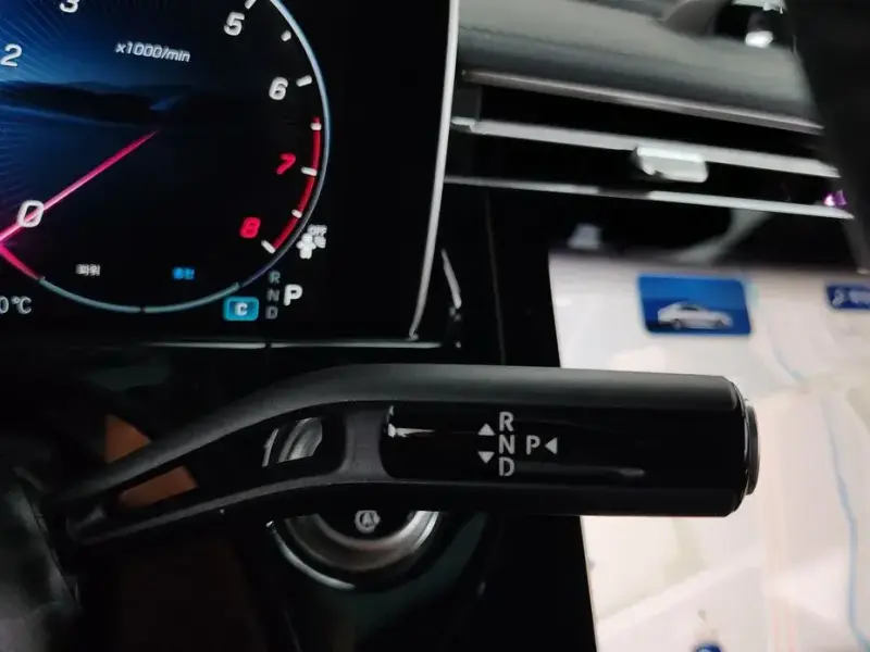 2025 Mercedes-Benz E-Класс с пробегом 12 238 км
