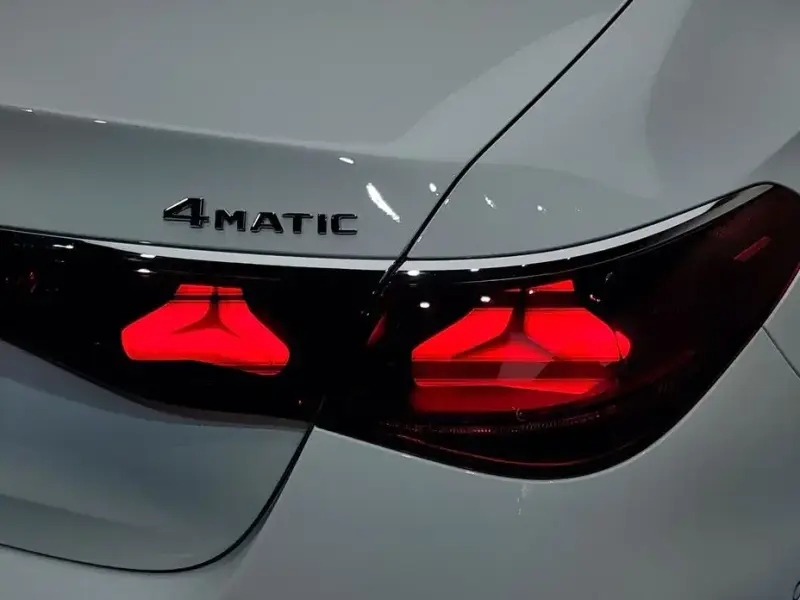 2025 Mercedes-Benz E-Класс с пробегом 12 238 км