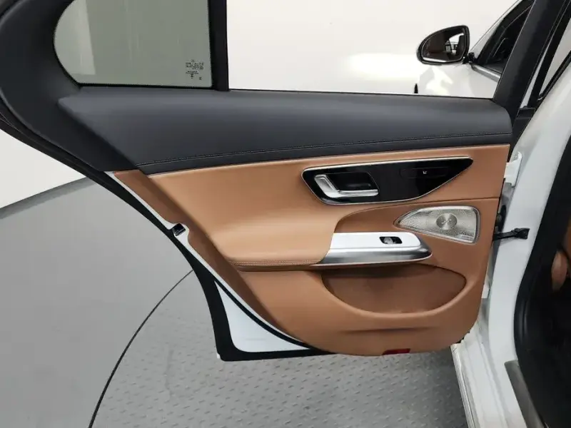 2025 Mercedes-Benz E-Класс с пробегом 12 238 км