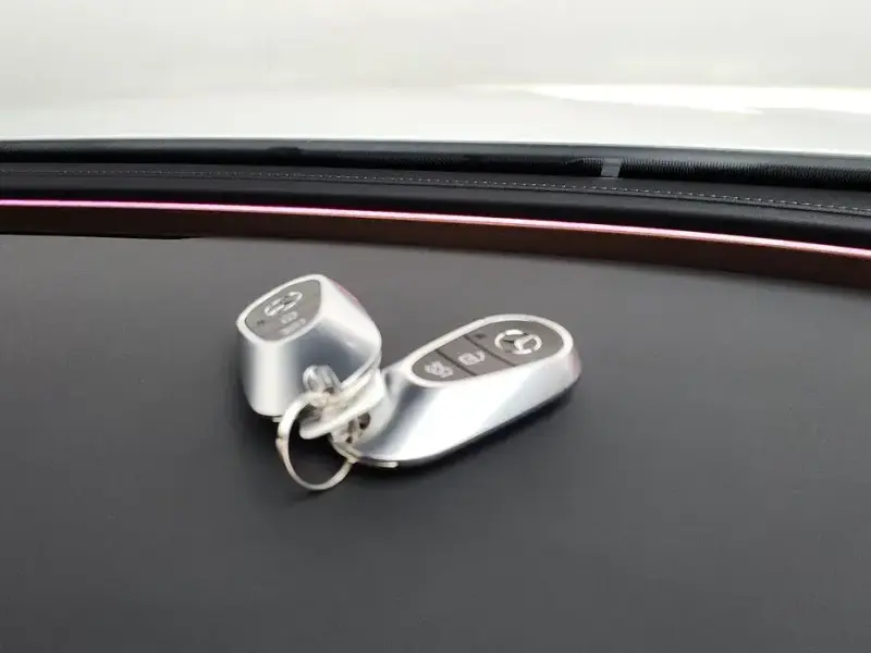 2025 Mercedes-Benz E-Класс с пробегом 12 238 км
