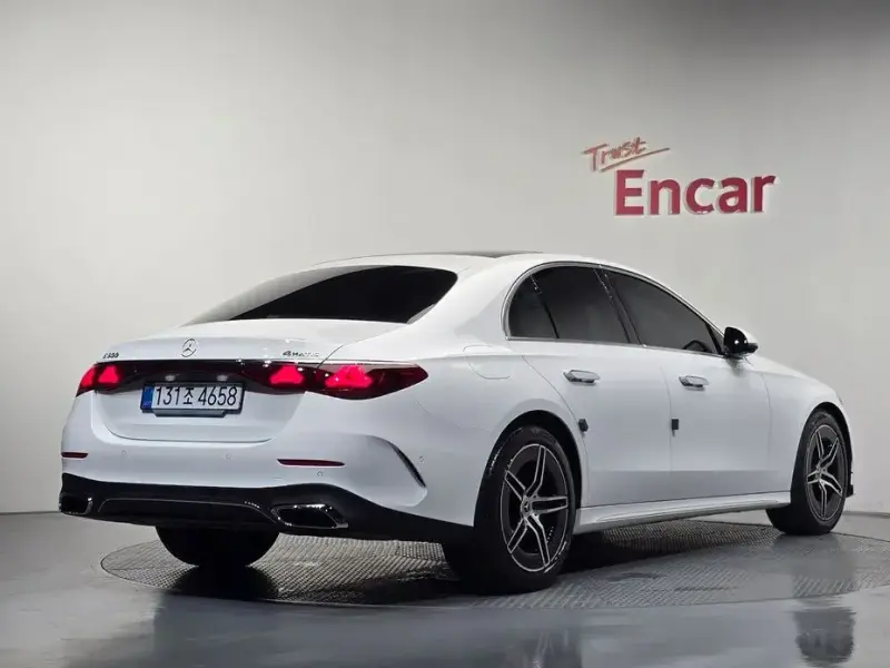 2026 Mercedes-Benz E-Класс с пробегом 4 532 км