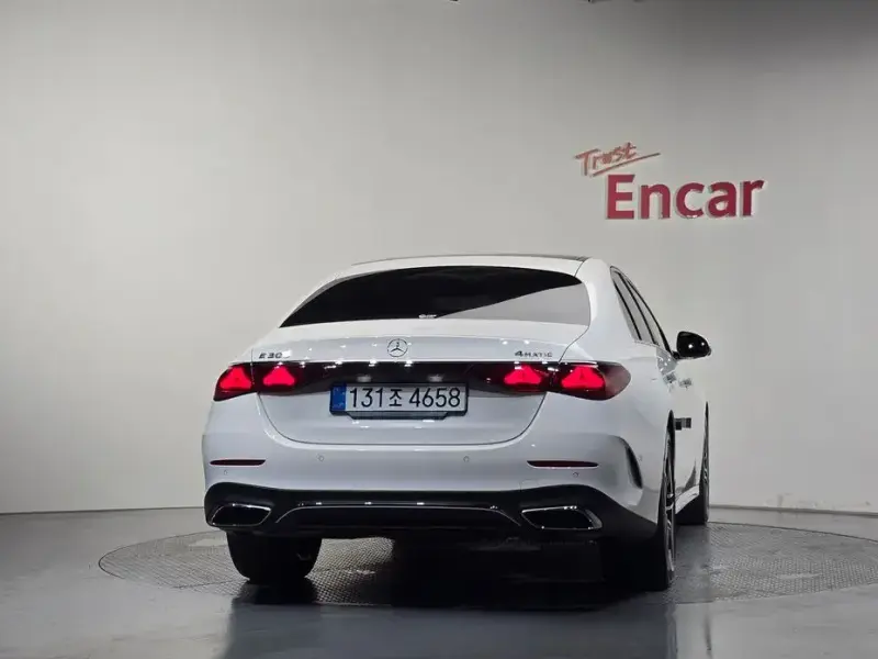 2026 Mercedes-Benz E-Класс с пробегом 4 532 км