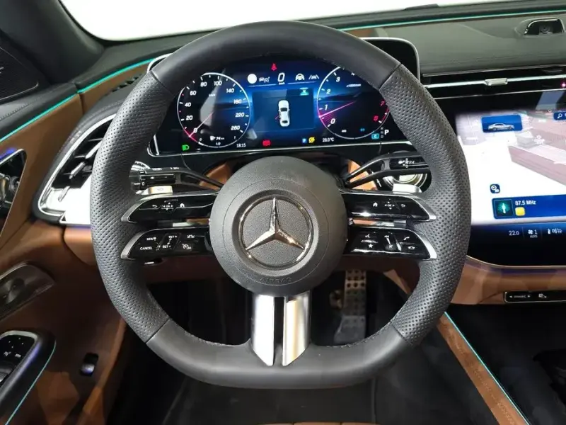 2025 Mercedes-Benz E-Класс с пробегом 2 165 км