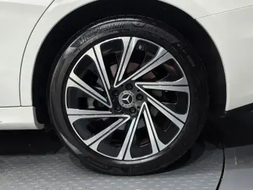 2025 Mercedes-Benz E-Класс с пробегом 4 373 км