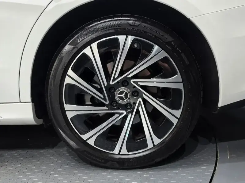 2025 Mercedes-Benz E-Класс с пробегом 4 373 км